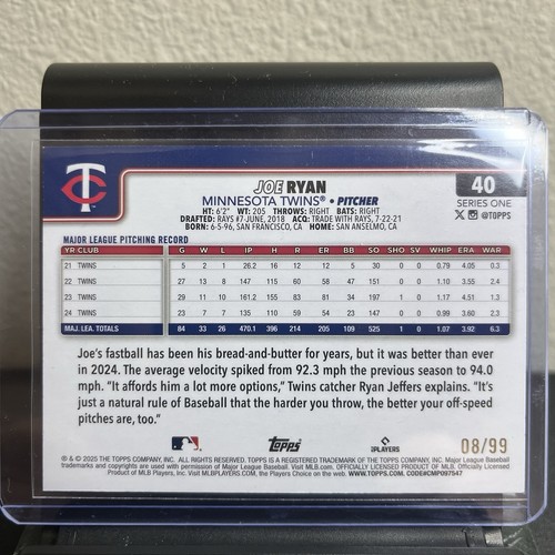 2025 Topps Serie 1 Joe Ryan #40 Lámina Verde Entrenamiento de Primavera Paralelo/99 - Imagen 2 de 3