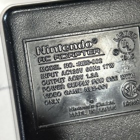 Original Nintendo NES - 2 Controllers - Zapper - AV - RF Switch - AC Power - OEM