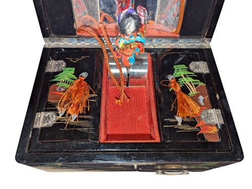 Vintage Hand Painted Black Lacquer Musical Jewelry Box Japan Mother Of Pearl - Picture 6 of 14