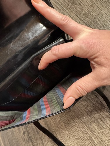 Authentique sac à bandoulière Givenchy en cuir verni noir boucle dorée années 90 00 Y2K - Photo 9/24
