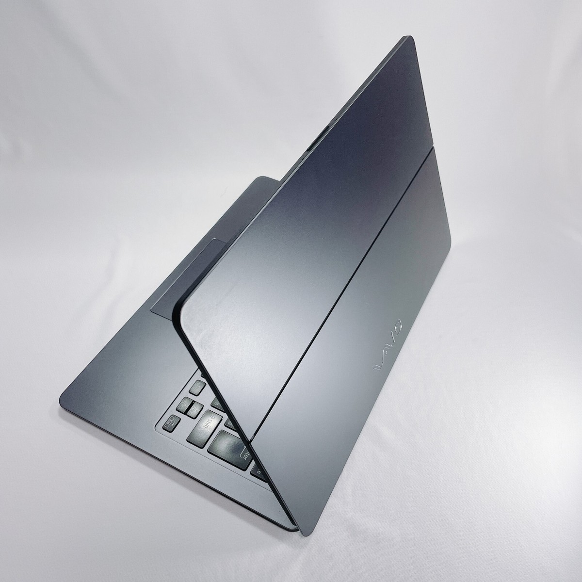 Sony Vaio Z VJZ13BA11N Core i3 6157U 8GB RAM 256GB SSD 2in1 Sony Vaio Z VJZ13BA11N Core i3 6157U 8GB RAM 256GB SSD 2in1