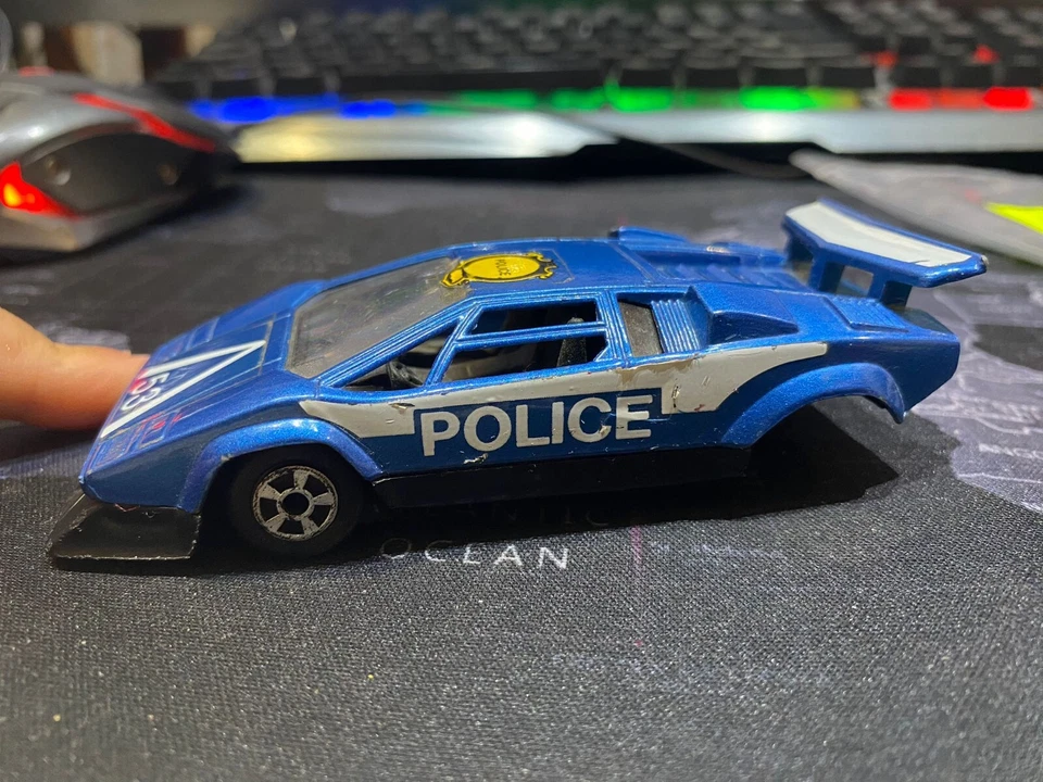 polistil LAMBORGHINI COUNTACH Polizia Scala 1:40 Modellino Auto - Blu 2007 - Immagine 2 di 4