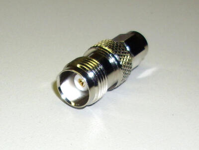 1 Stück TNC-Adapter, TNC-Buchse / SMA-Stecker (M3687)