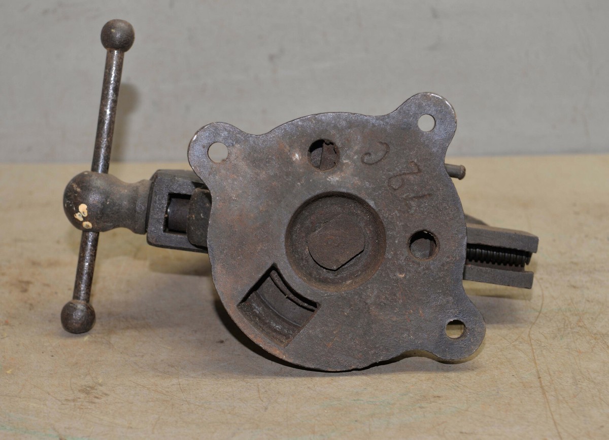 Rare Rock Island Tool bench vise No 240 blacksmith anvil