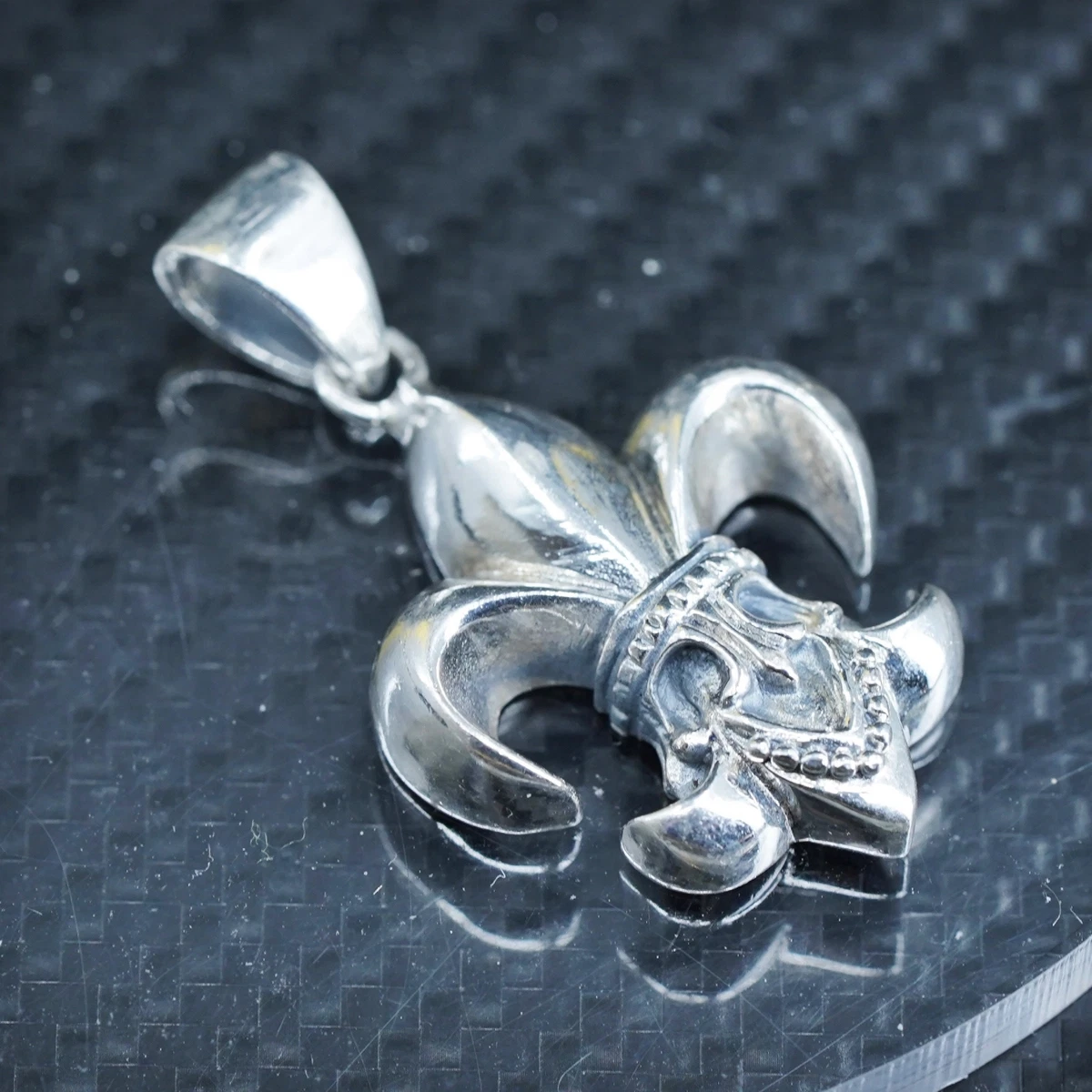 Vintage Sterling silver handmade pendant 925 French fleur de lis symbol