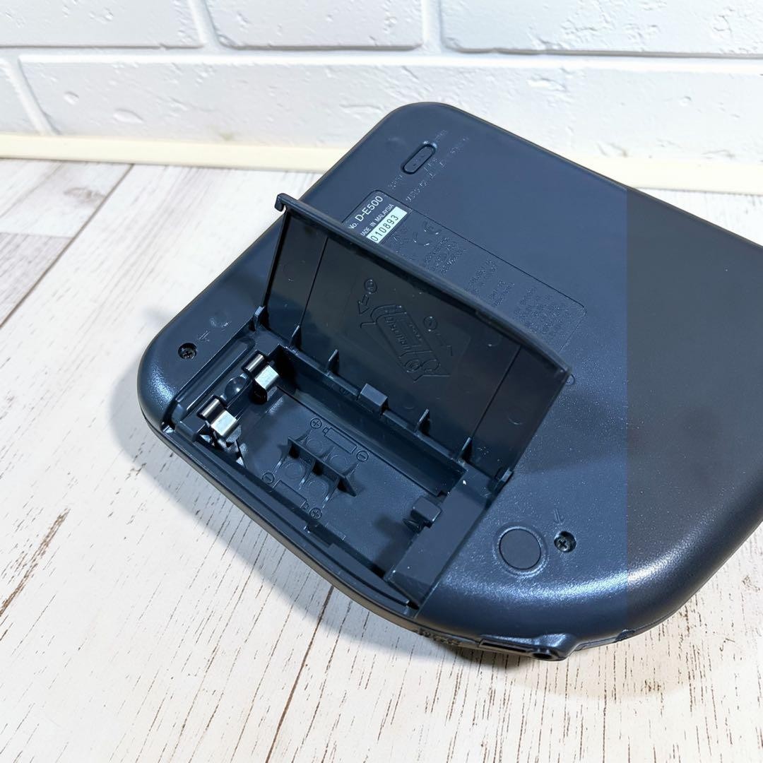SONY D-E500 CD Walkman Portable Player Remote Tested Japan