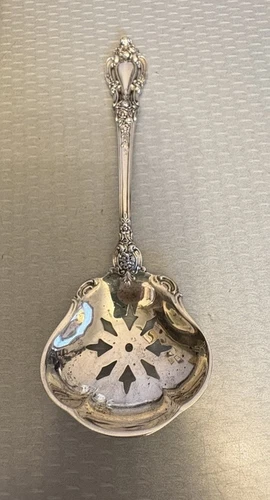 Lunt Eloquence Sterling Silver Bonbon Pierced Nut Serving Spoon 6in 47g