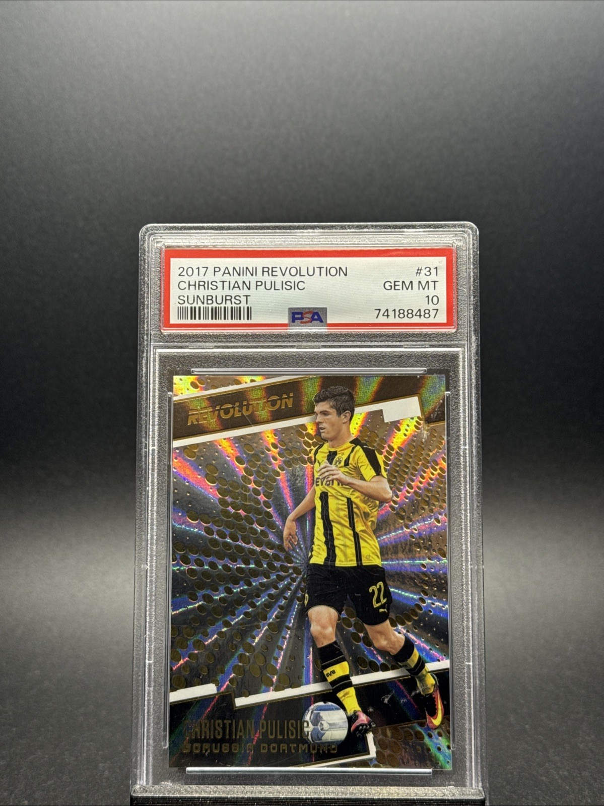 2017 Panini Revolution FIFA Christian Pulisic Sunburst SP #31 Rookie PSA 10