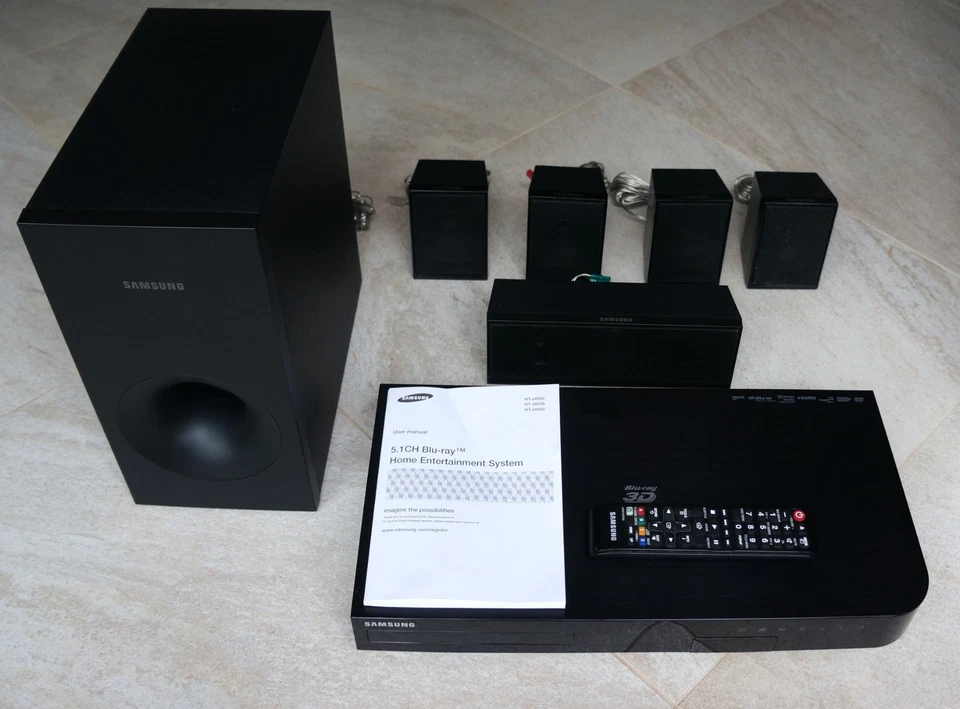 SAMSUNG HT-J4500 Blu-Ray 3D - 5.1 Heimkino-Soundsystem - Schwarz