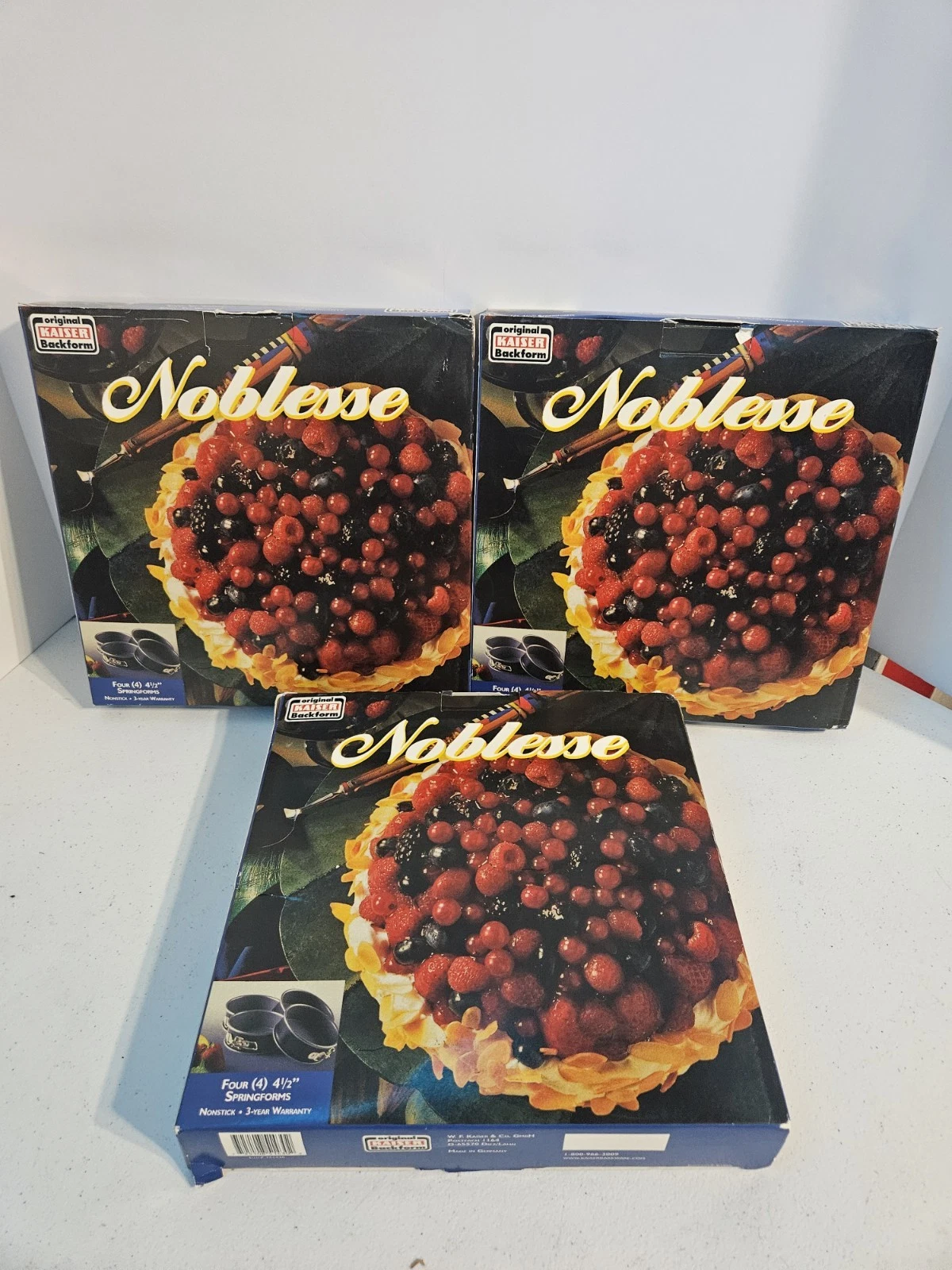 LOT OF 12 Kaiser Backform Noblesse Four Piece 4.5" Non-Stick Springform Pans NEW
Opens in a new wind