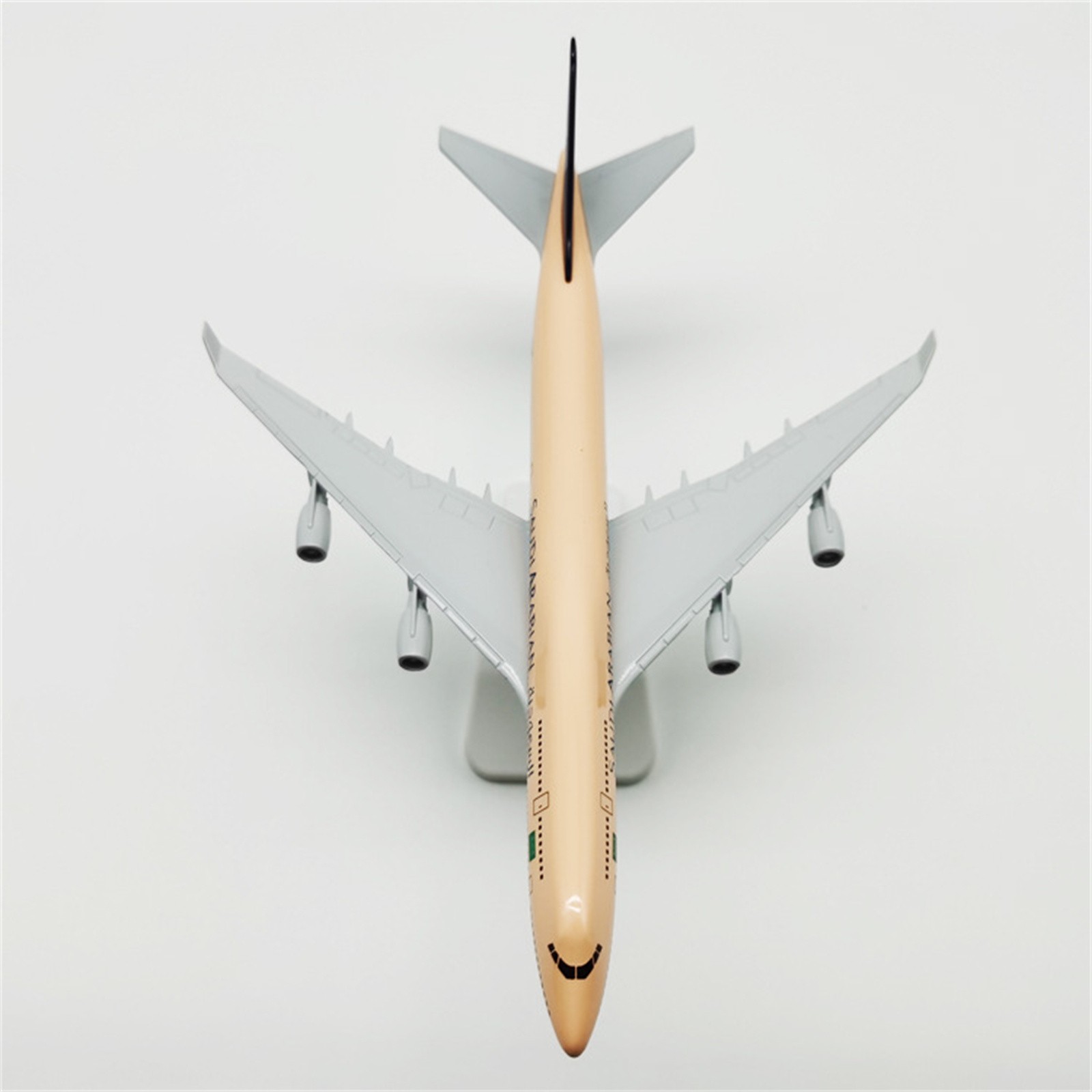 1:400 SAUDI ARABIAN B747 Airplane Alloy Model Souvenir with Display ...