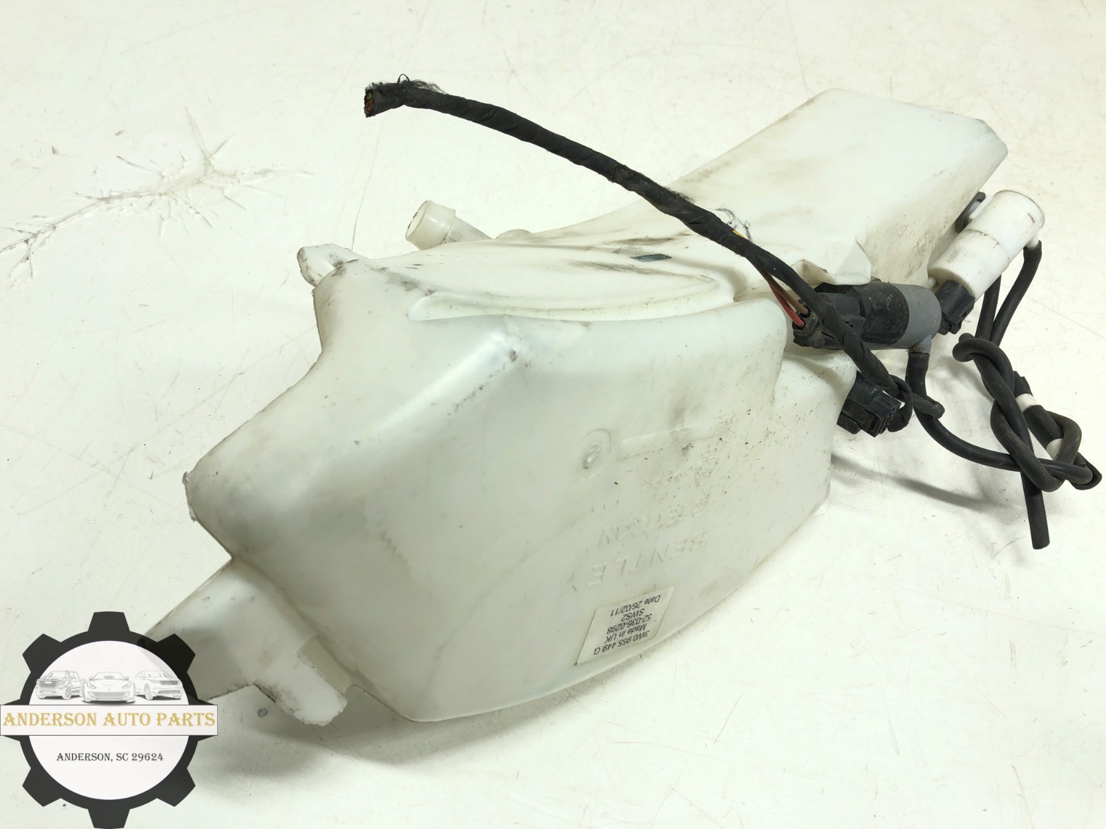 2012-2017 BENTLEY CONTINENTAL FRONT WINDSHIELD WASHER RESERVOIR TANK W/ PUMP