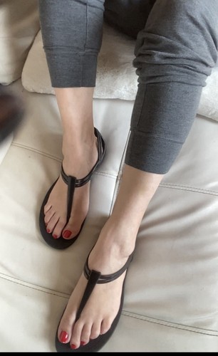 Crocs T Strap Thong Sandals Sz. 9