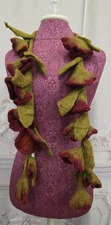 Victorian Trading Handmade Felted Wool Hibiscus Lariat Scarf Vine 39C