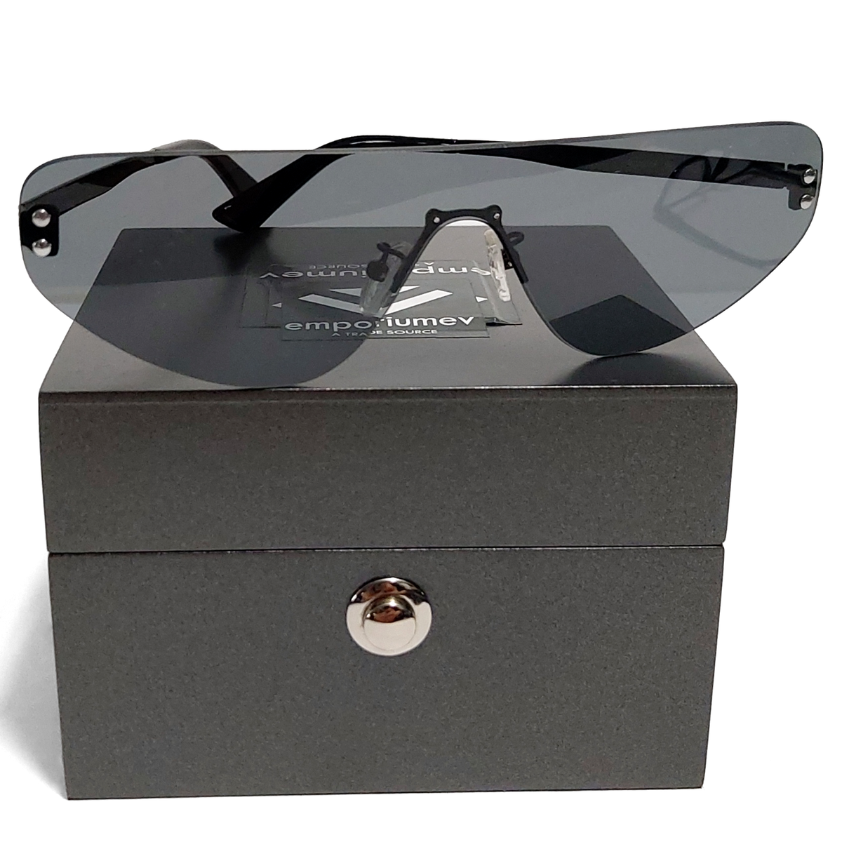NEW McQ Alexander McQueen Unisex Flat Top Shield Sunglasses, 99mm McQ by Alexander McQueen MQ0221S Shield Sunglasses Black  main image 2