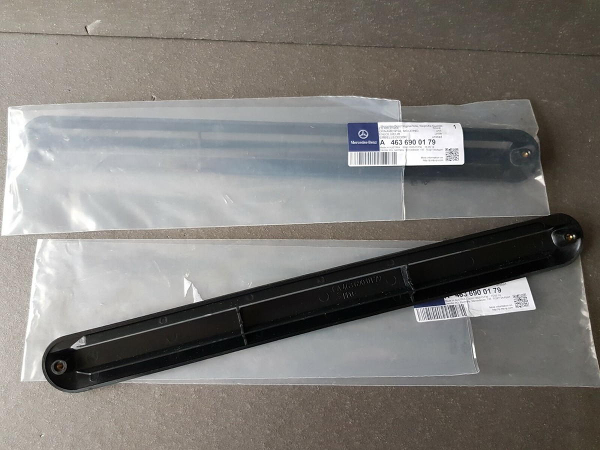 Mercedes W463 W460 W461 rear side vent covering A4636900179 