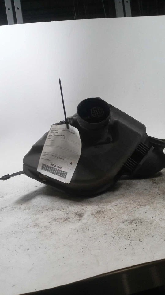 2006 Cadillac STS Air Cleaner Assembly OEM Blue 15147452 158k Miles — 第 2/3 张图片