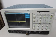 Tektronix TDS7404 Digital Phosphor Oscilloscope - 4 GHz, 20 GS/s, 4 Ch, opt: 2M