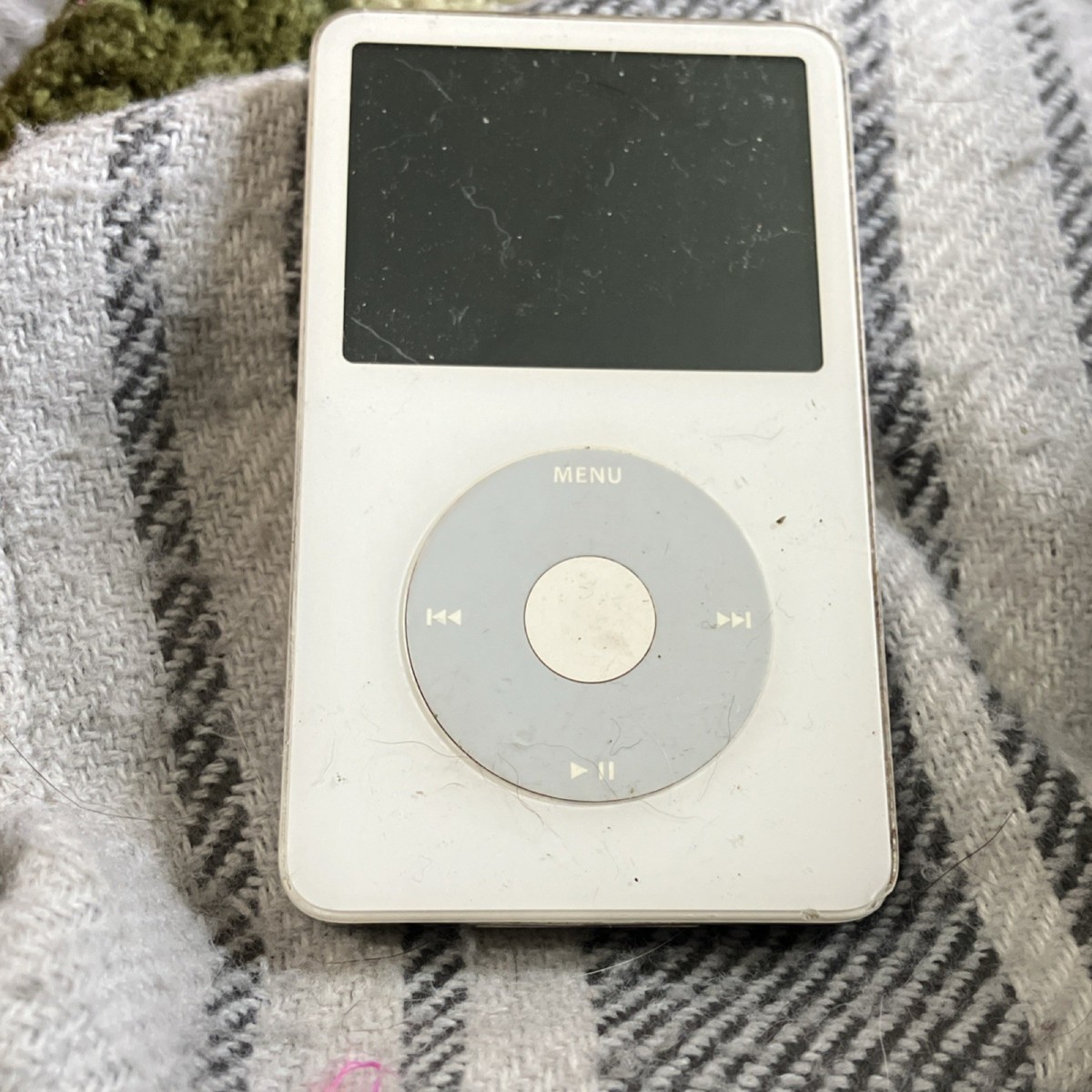 Apple iPod Classic 5.5 Gen White MP3 Player 80GB | eBay