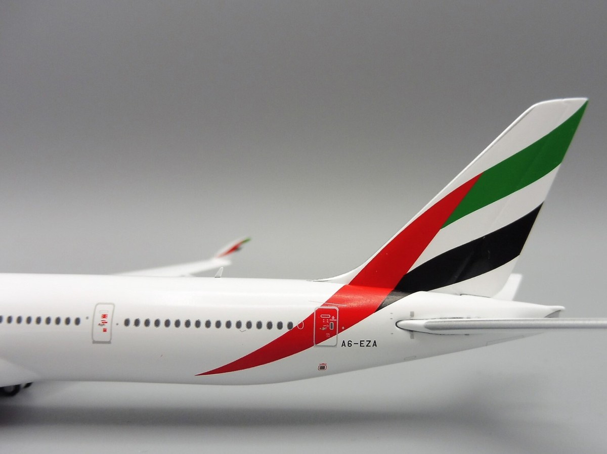 Boeing 777-9 Emirates 1/400 Gemini Jets GJUAE2160W 777