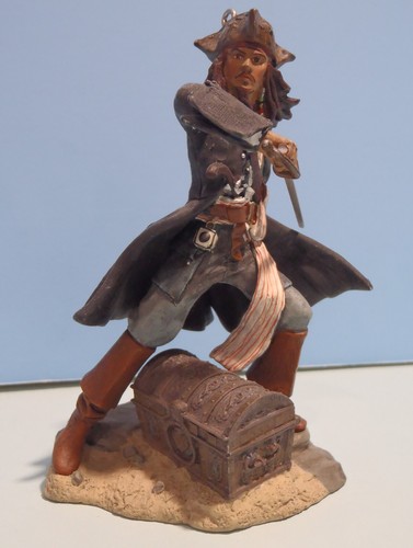 Hallmark Keepsake Piratas del Caribe 2007 Capitán Jack Sparrow Ornamento - Imagen 1 de 3