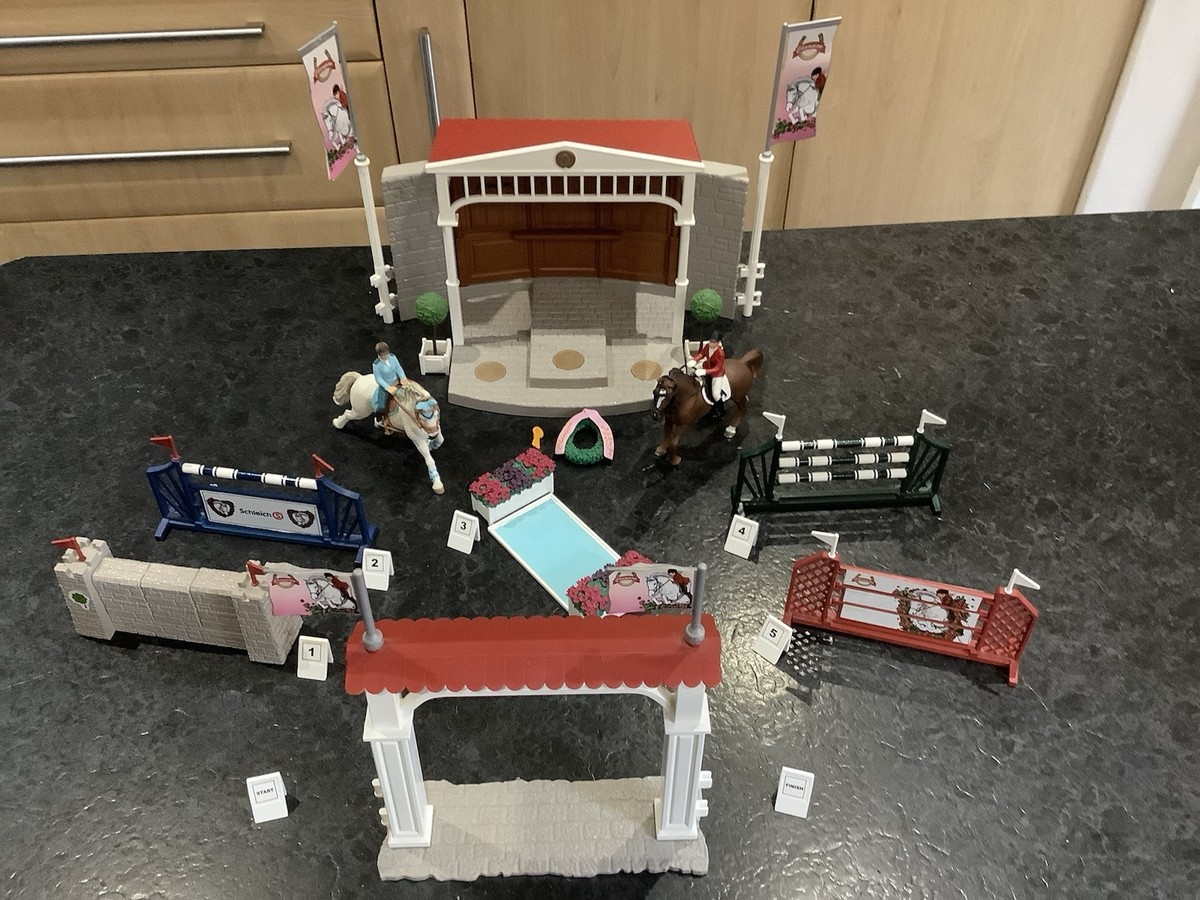 Big Schleich Horse Jumps SCHLEICH BIG HORSE SHOW PLAY SET 42160