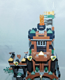 LEGO Castle Kingdoms set 7947 Prison Tower Rescue with Minifigures & Instruction