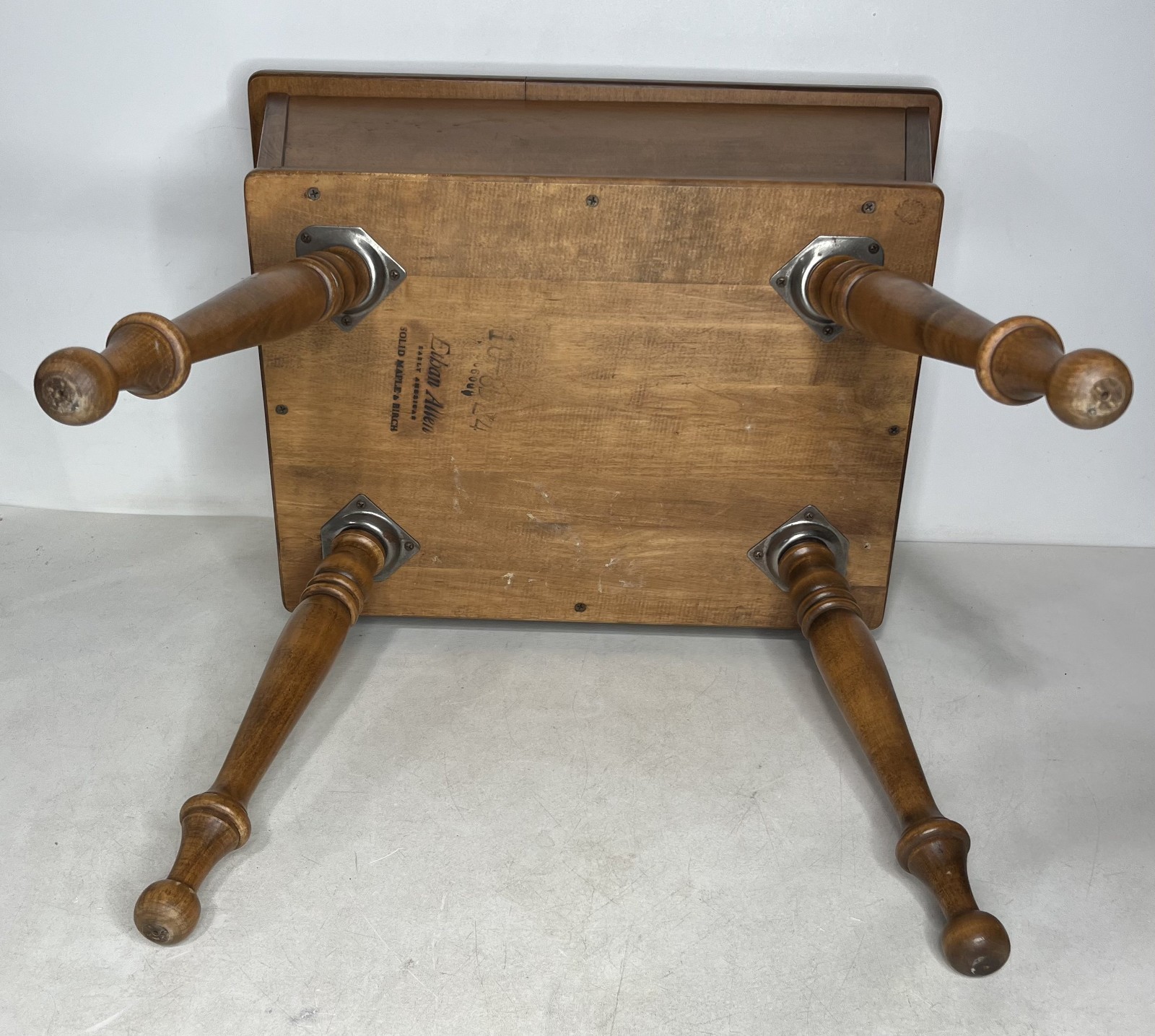 Vintage Ethan Allen Early American Solid Maple Lift Top Sewing Table Dough Box