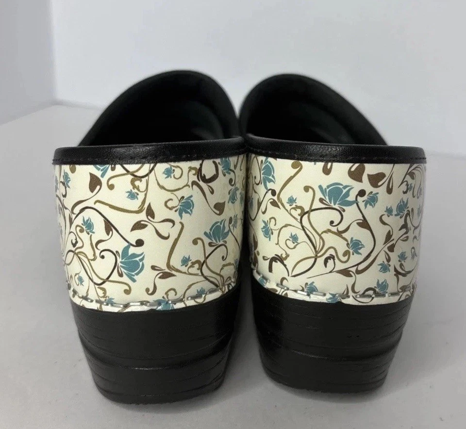 Sanita Floral Patent Women's Size 7.5  EUR 38 Clogs Slip On - Image 3 of 4