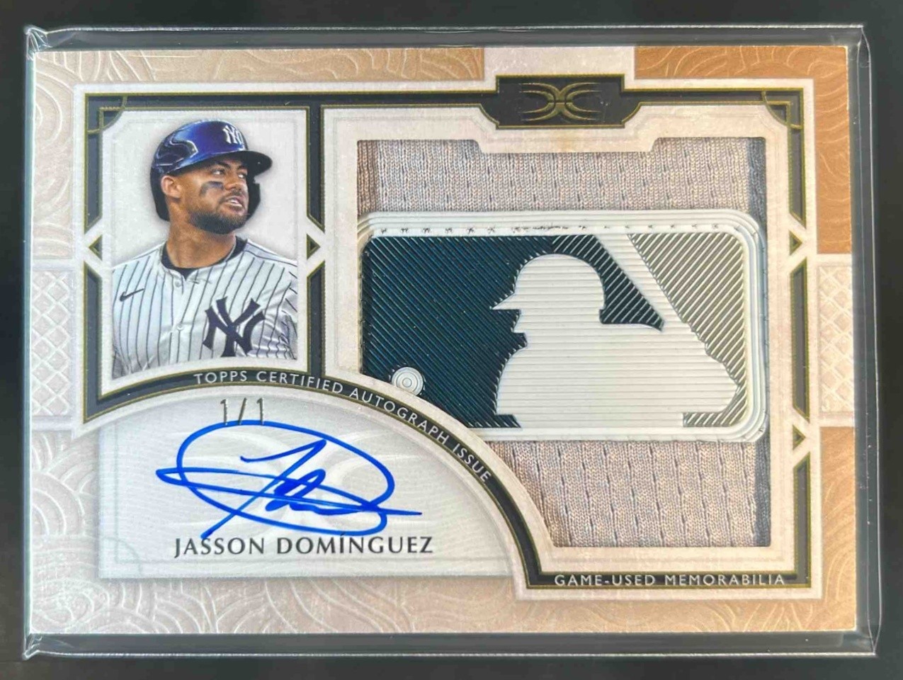 2025 Topps Definitive Jasson Dominguez Relic Auto Logoman Patch Gold #1/1
