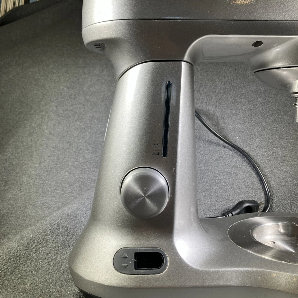 Mezclador Breville BEM800XL Mezclador de pie de 5 cuartos de galón para REPARACIÓN DE PIEZAS SOLO sin tazón, etc. Foto 4 de 4