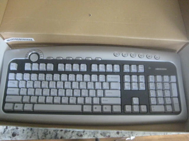 Medion Multimedia Wireless Computer Keyboard & 5 Button Scroll Optical Mouse NEW - Image 4 of 4