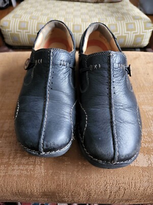 Womens Unstructured by Clark Un Loop Black Leather Slip On  display picture 1