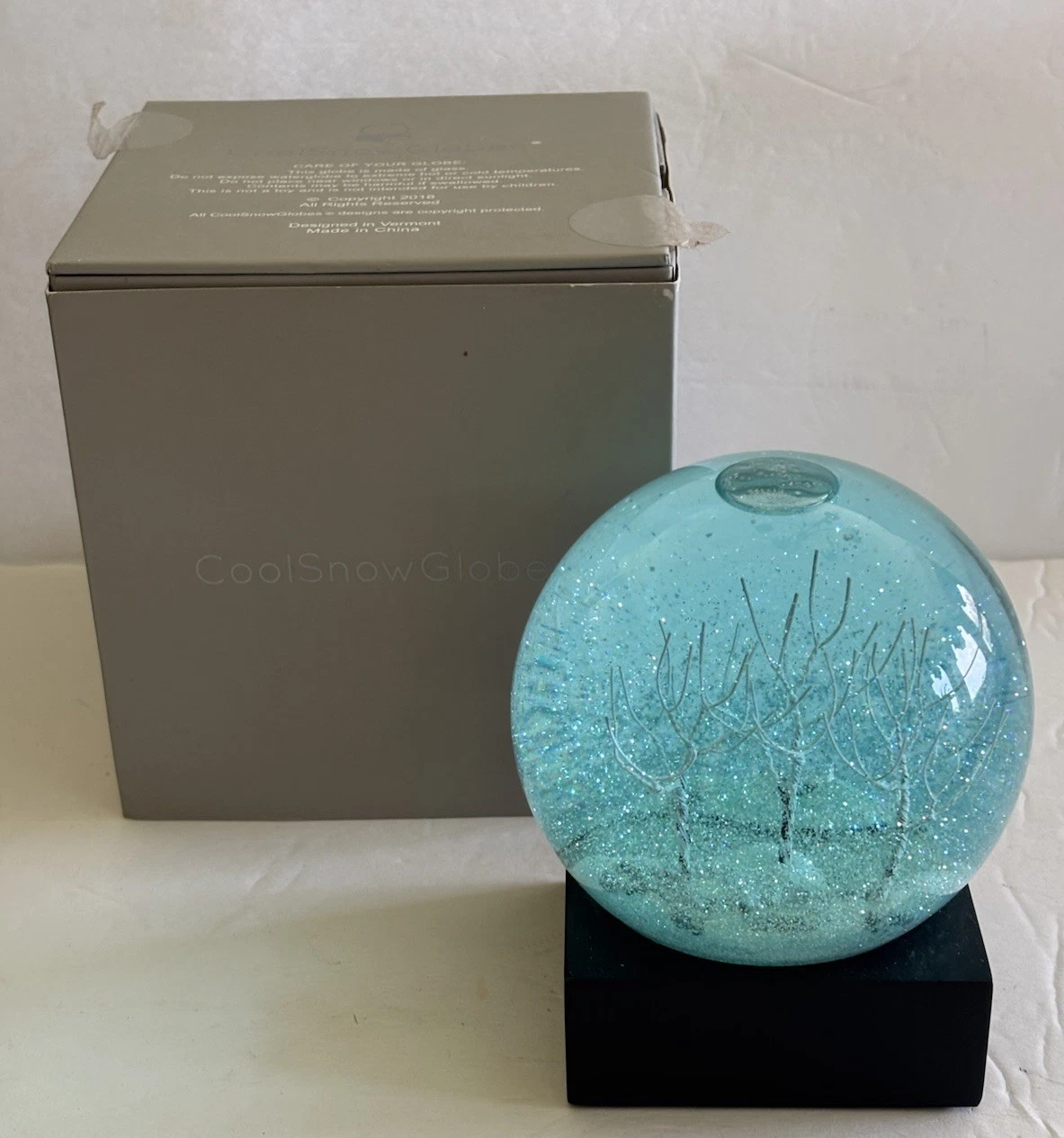 Winter Evening Snow Glove 2018 Icy Blue In Box