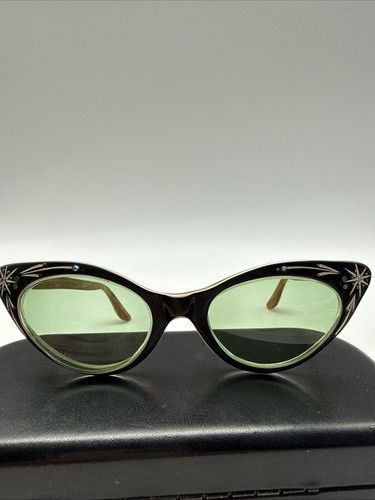 MCM France Cat Eye Sunglasses Starbursts Rhinestones Rockabilly 60s Vintage