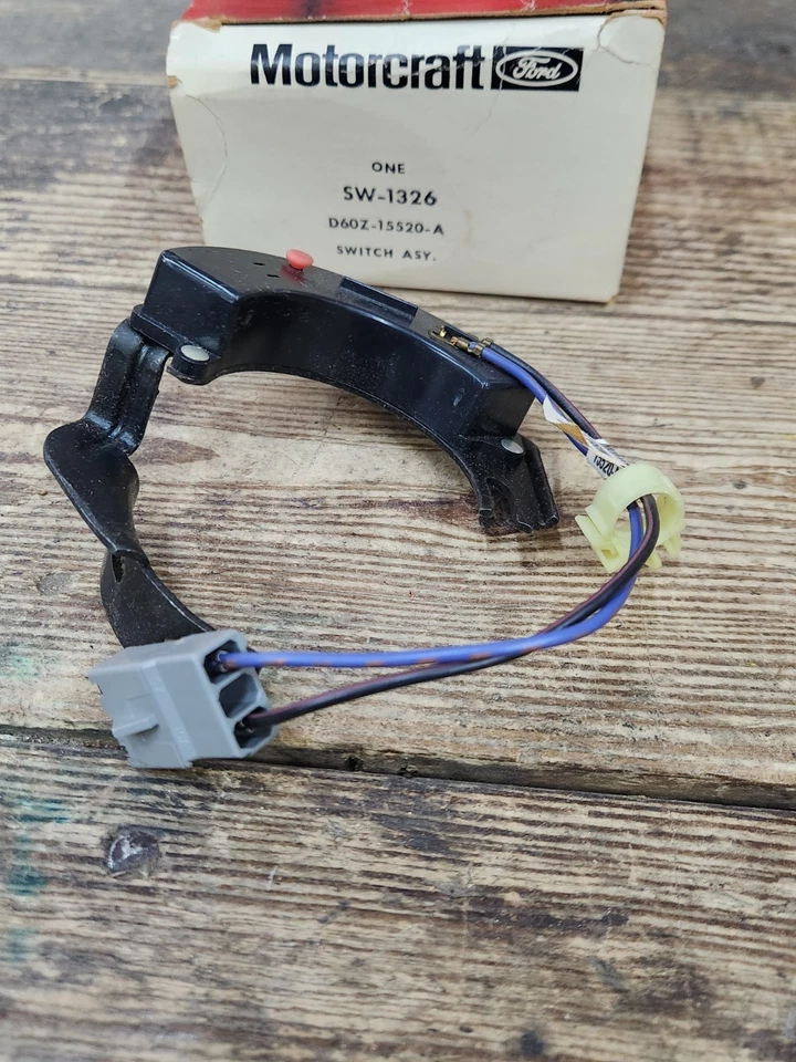 FORD TORINO 1976 1977-1979 THUNDERBIRD LTD II RANCHERO INTERRUPTOR DE LUZ DE RESPALDO NUEVO EN STOCK Foto 4 de 4