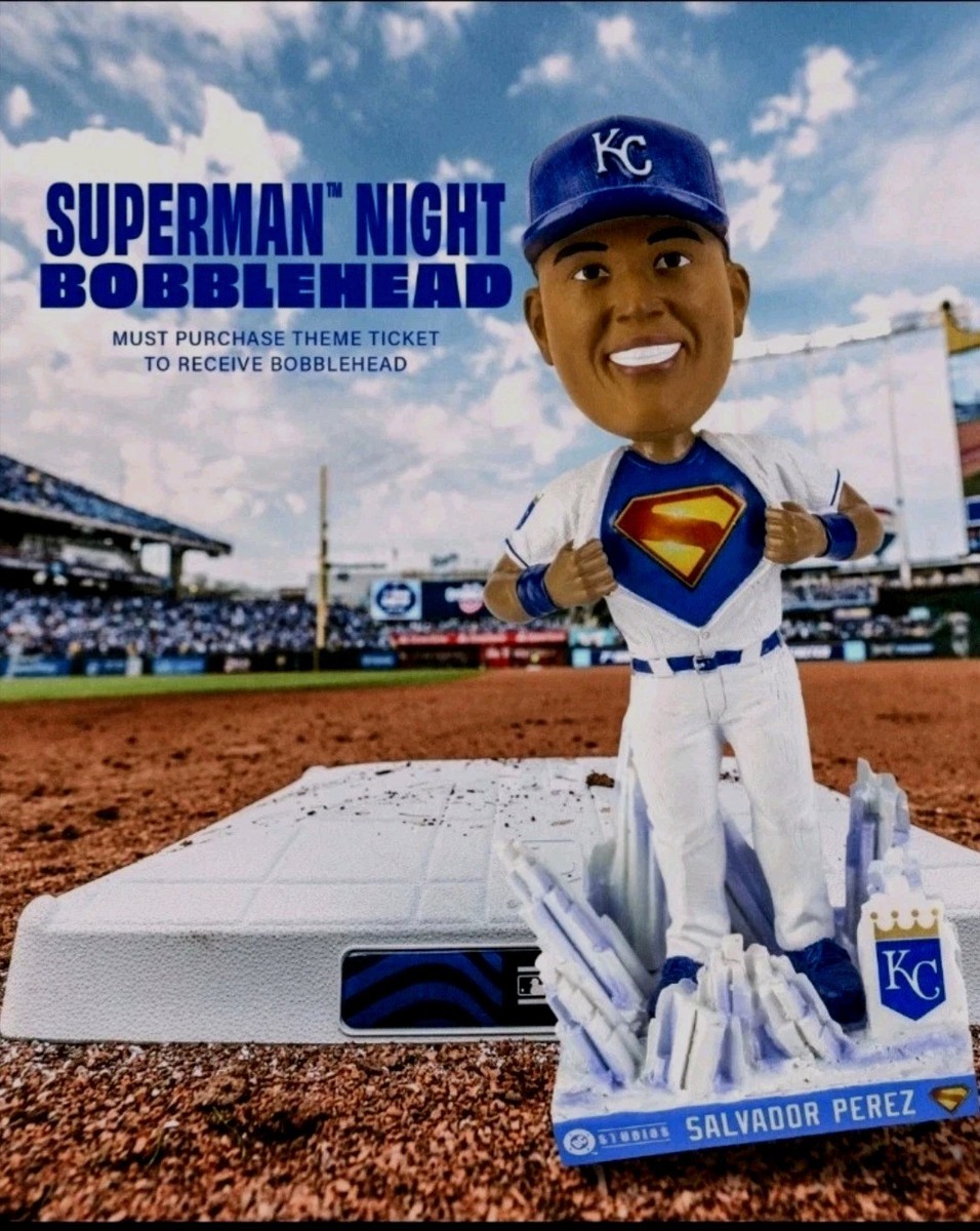 サルバドール・ぺレス／”本塁打王” ボブルヘッド人形 (ロイヤルズ） Kansas City Royals SUPERMAN SALVADOR PEREZ Bobblehead 07/09/25