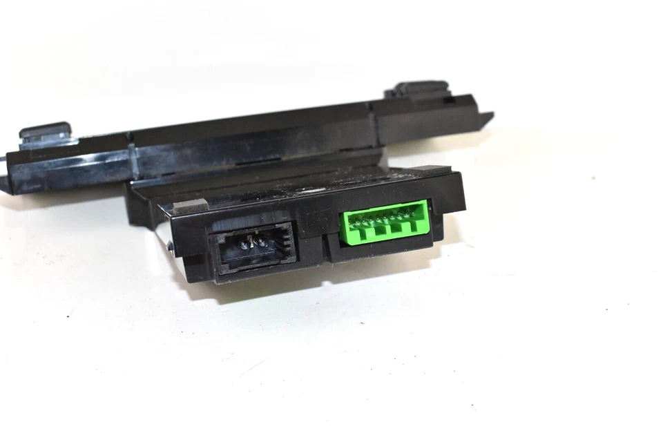 ✔️OEM 2007-2011 Volvo C70 S80 V70 XC70 RADIO DISPLAY CONTROL PANEL 31268336 - Image 3 of 4