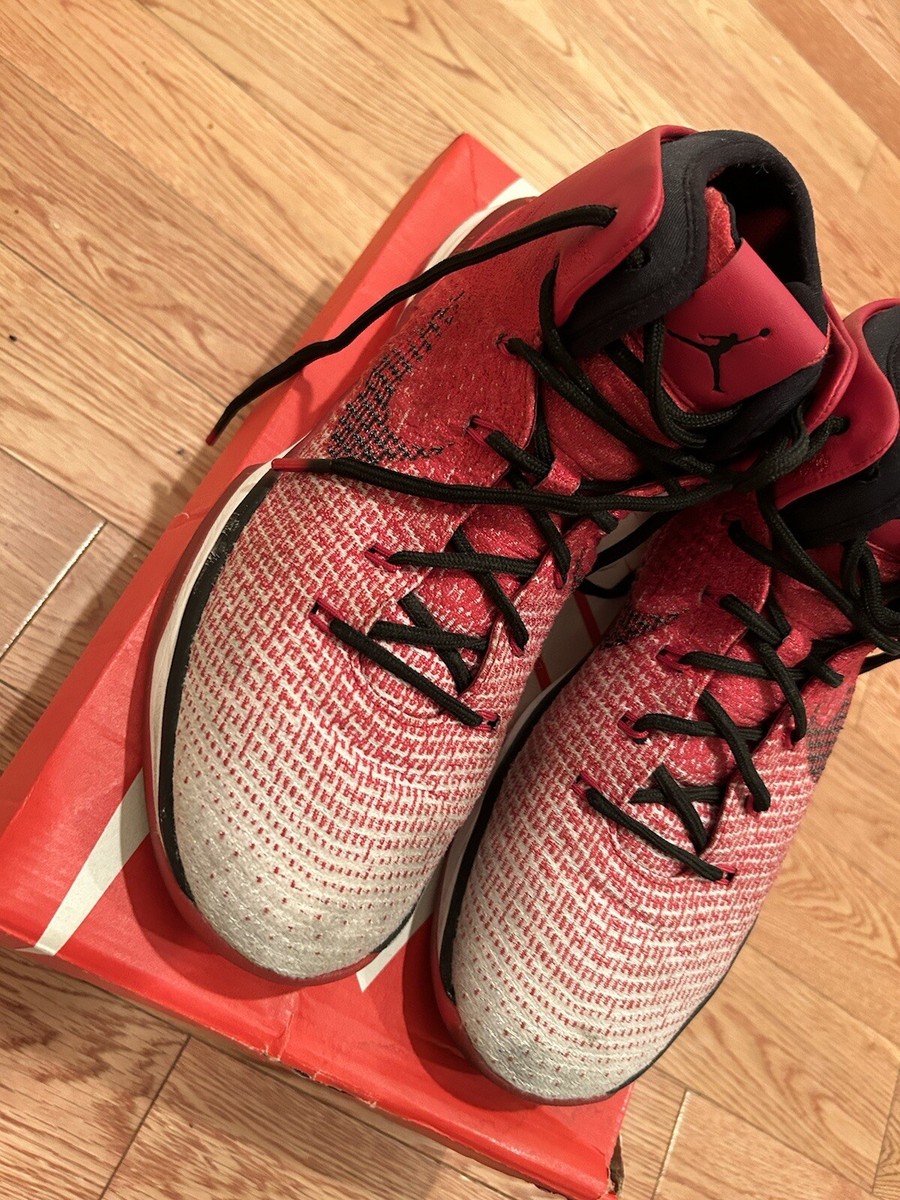 triple white ultra boost 4.0