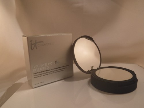 it Cosmetics Bye Bye Pores Anti Aging Pressed Finishing Powder, Translucent NIB - Foto 1 di 8