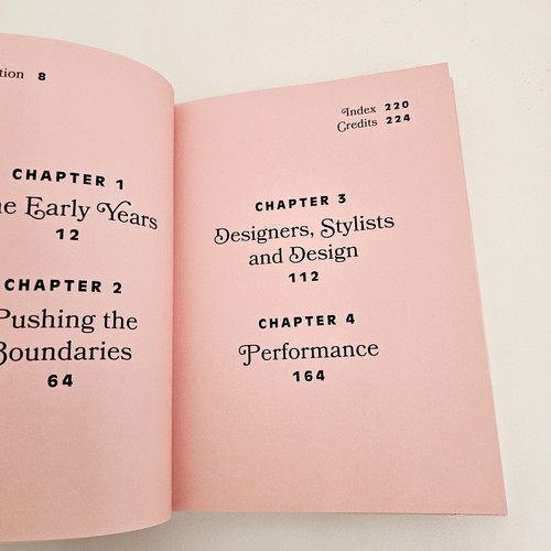 Icons of Style – Harry Styles by Lauren Cochrane | Fashion Icon Hardcover 2023 - Picture 7 of 19