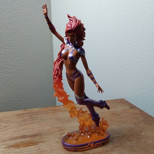 DC COLLECTIBLES STARFIRE COVER GIRLS STATUE #'d 834/5200 New Open Box Comics 🔥 - Picture 3 of 5