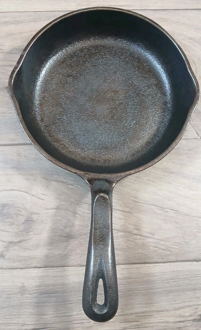 Wagner's Original 1891 Cast Iron Skillet 8" Made In USA, Double Spout
