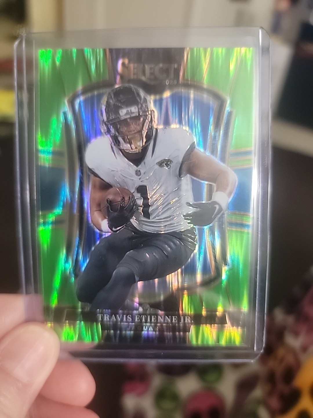 2025 Panini Select - Club Level Travis Hunter #130 Green Shock /699 (RC)