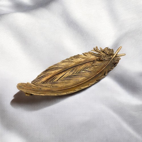Gold Leaf Shaped Serving Platter Tray Embossed Resin Tabletop Décor 43cm - Picture 5 of 6