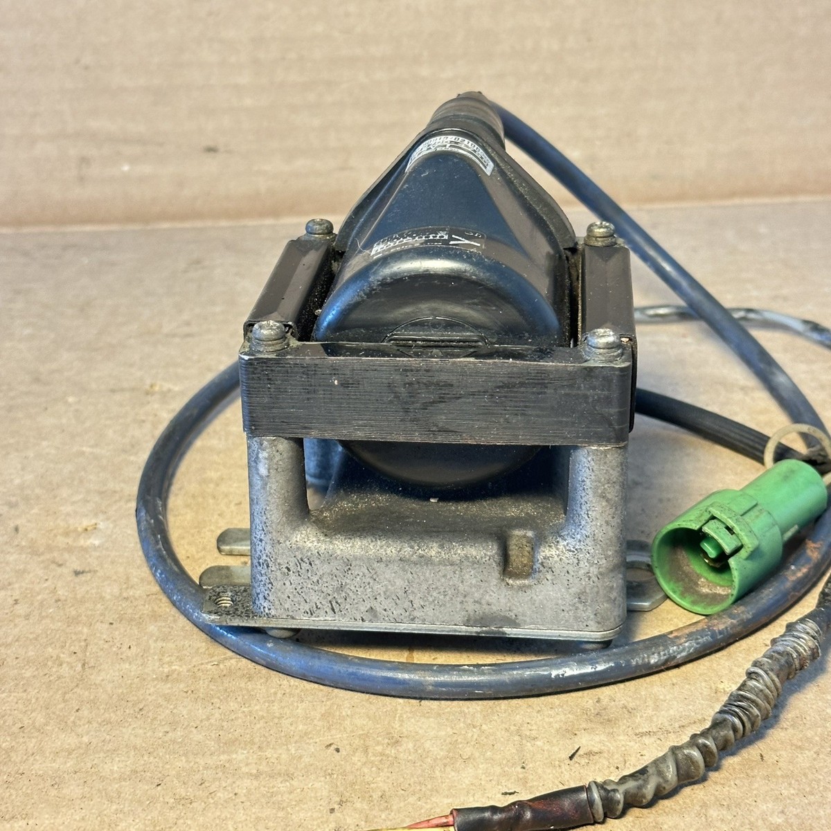 1987 Toyota Pickup 22r Ignition Coil With Igniter for sale online