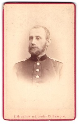 Photograph E. Milster, Berlin, Unter den Linden 13, Officer Hiller from II. Bay 