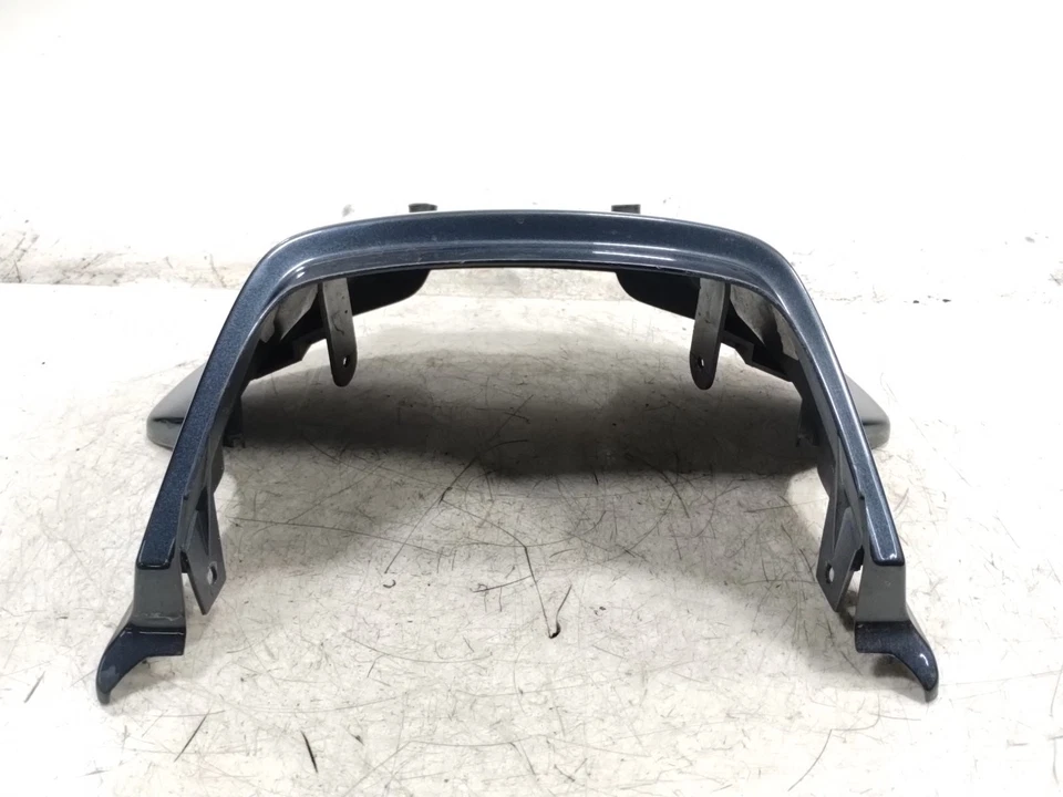 Крышка капота заднего обтекателя 2000 00 BMW R1100 RT R - Изображение 4 из 4