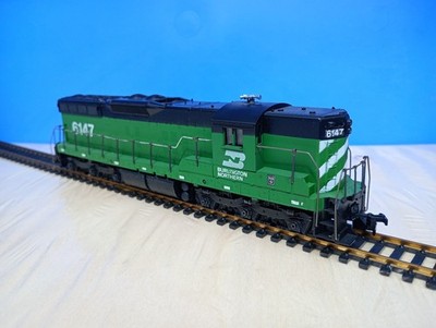 Athearn H0 USA Diesellok Burlington Northern SD-9 analog Gleichstrom