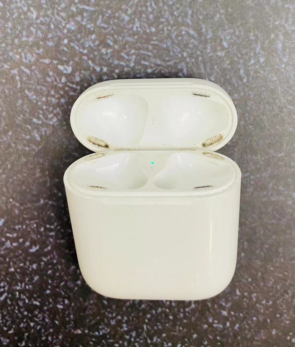 Apple AirPods with Charging Case (1st Generation) White MMEF2AM/A - Best Buy